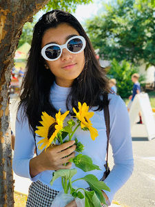 Meet your Posher, Samiha